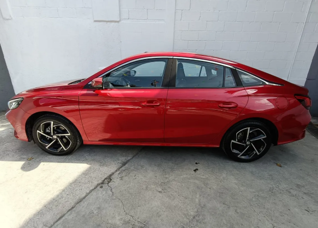 MG GT 2024 - Imagen 6